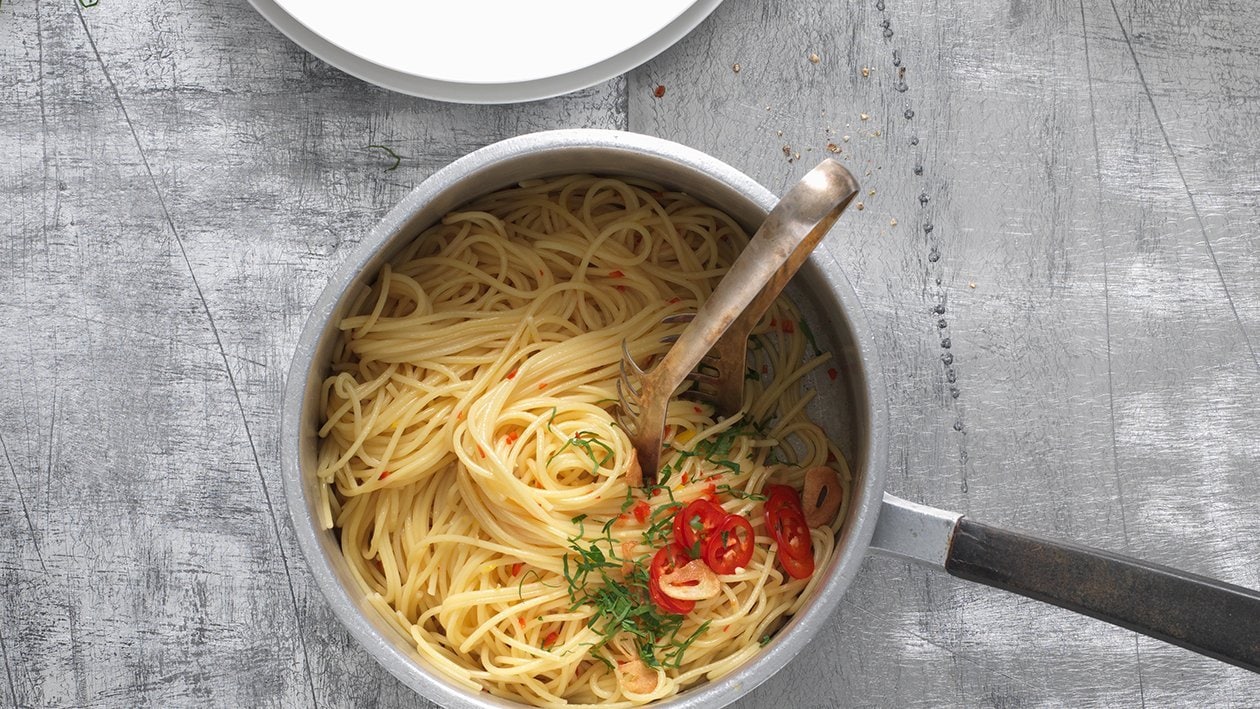Spaghetti aglio olio peperoncini –  