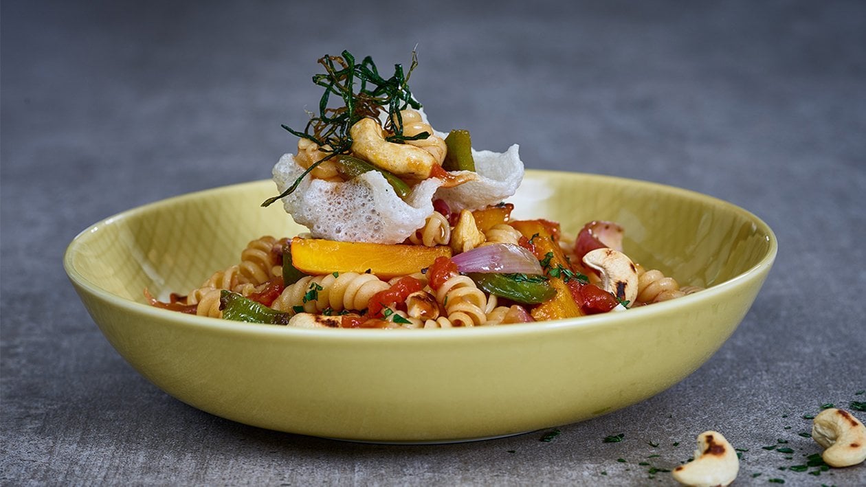 Geschmorter Kürbis mit Cashew Fusilli –  